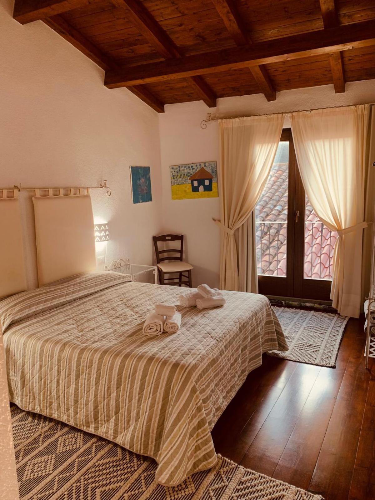 The Templars Guesthouse Santu Lussurgiu Exterior photo